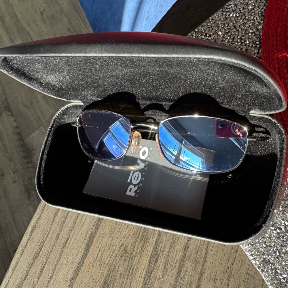 Revo Men's 3013 vintage Sunglasses